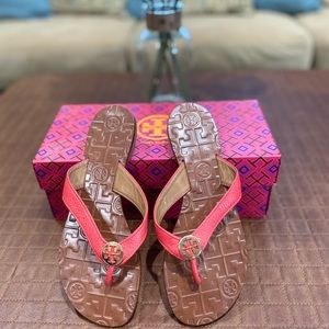 Tory Burch Thora Leathered Flip Flops